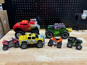 lot 44 image: Childrens Toys