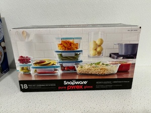 Pyrex Snapware 18 Piece Set