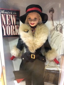 Mint in Box 1998 Winter Collection City Seasons Collector Edition WINTER IN NEW YORK Barbie