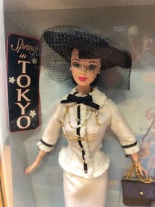 Mint in Box 1999 Spring Collection City Seasons Collector Edition SPRING IN TOKYO Barbie