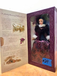Mint in Box Holiday Homecoming Collector Series Special Edition HOLIDAY TRADITIONS Barbie