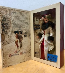 Mint in Box Special Edition HOLIDAY MEMORIES Barbie