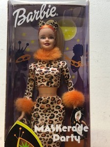 Mint in Box MASKerade PARTY Barbie