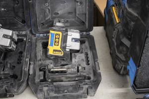 lot 61 image: DeWalt 6V 3 Beam Line Laser DW089 with Case, Attachment