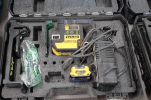 lot 42 image: DeWalt 12V Max Lithium Ion XR 2Ah Laser TN222DLB with Battery, Charger, Case, Accessories