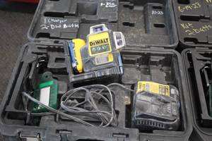 lot 17 image: DeWalt 12V 360 Degree Green Beam Cross Line Laser TN360DB with Battery, Charger, Case, Accessories