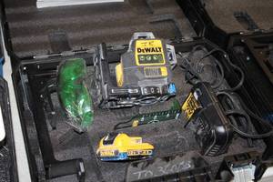 lot 27 image: DeWalt 12V 360 Degree Green Beam Cross Line Laser TN360DB with Battery, Charger, Case, Accessories