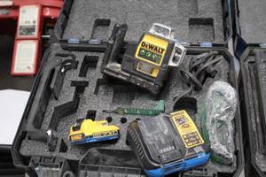lot 33 image: DeWalt 12V 360 Degree Green Beam Cross Line Laser TN360DB with Battery, Charger, Case, Accessories