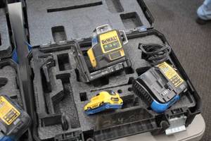 lot 36 image: DeWalt 12V 360 Degree Green Beam Cross Line Laser TN360DB with Battery, Charger, Case, Accessories