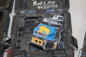lot 95 image: DeWalt 4.5V Laser Chalk Line Generator DW088CG with Case