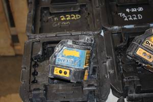 lot 97 image: DeWalt 4.5V Laser Chalk Line Generator DW088CG with Case