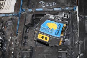 lot 101 image: DeWalt 4.5V Laser Chalk Line Generator DW088CG with Case