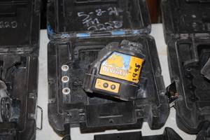lot 103 image: DeWalt 4.5V Self-Leveling Line Laser Chalk Line Generator DW088 with Case