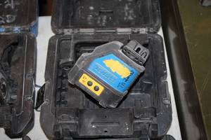 lot 104 image: DeWalt 4.5V Laser Chalk Line Generator DW088CG with Case