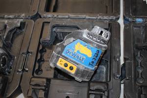 lot 106 image: DeWalt 4.5V Laser Chalk Line Generator DW088CG with Case