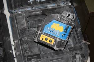 lot 112 image: DeWalt 4.5V Laser Chalk Line Generator DW088CG with Case