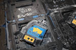 lot 114 image: DeWalt 4.5V Laser Chalk Line Generator DW088CG with Case