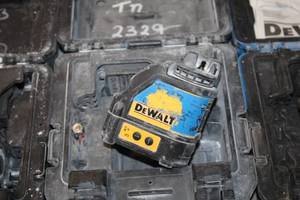 lot 116 image: DeWalt 4.5V Laser Chalk Line Generator DW088CG with Case