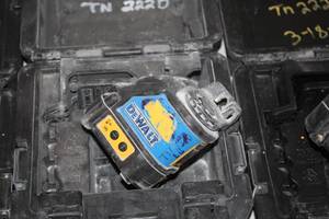 lot 133 image: DeWalt 4.5V Laser Chalk Line Generator DW088CG with Case