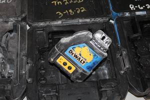 lot 134 image: DeWalt 4.5V Laser Chalk Line Generator DW088CG with Case