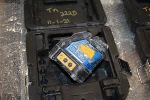 lot 136 image: DeWalt 4.5V Laser Chalk Line Generator DW088CG with Case