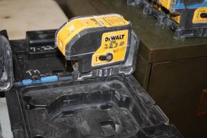 lot 161 image: DeWalt 6V 3 Beam Laser Pointer DW083