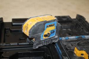 lot 166 image: DeWalt 6V 3 Beam Laser Pointer DW083CG