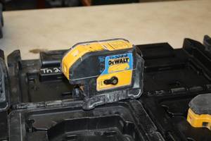 lot 167 image: DeWalt 6V 3 Beam Laser Pointer DW083CG