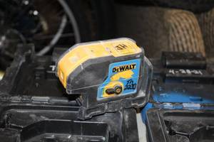 lot 169 image: DeWalt 6V 3 Beam Laser Pointer DW083CG