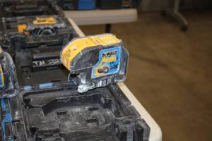 lot 177 image: DeWalt 6V 3 Beam Laser Pointer DW083CG