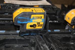 lot 191 image: DeWalt 6V 3 Beam Laser Pointer DW083CG