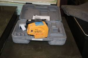 lot 210 image: Fluke Pacific Laser System PLS Cordless Laser PLS5 with Case