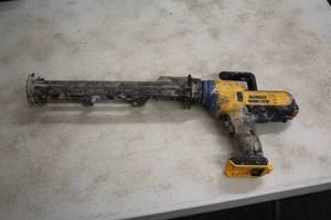 lot 265 image: DeWalt 20V Adhesive Gun DCE570