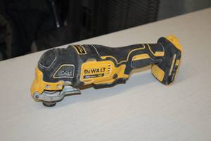 lot 272 image: DeWalt 20V Cordless Oscillating Multi-Tool DCS355