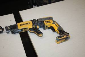 lot 273 image: DeWalt 20V Drywall Screw Gun DCF620 with Collated Attachment DCF6202