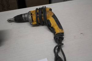 lot 275 image: DeWalt Drywall Screwdriver DCW272