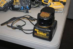 lot 278 image: DeWalt 7.2V-18V 1-Hour NiCd Charger DW9116 with DeWalt 18V XRP Battery
