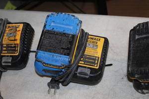 lot 283 image: DeWalt 12V Max  20V Max Lithium Ion Charger DCB112 with DeWalt 20V Max XR Lithium Ion Battery
