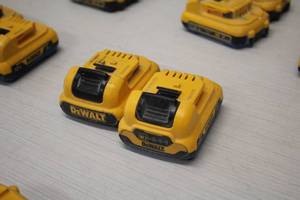 lot 318 image: Lot of (2) DeWalt 12V 2Ah Batteries