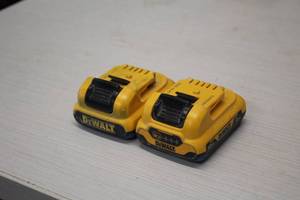 lot 323 image: Lot of (2) DeWalt 12V 2Ah Batteries