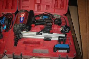 lot 357 image: Powers Trak-It C5 6VDC Ni-Mh Nailer with (2) Batteries, Charger, Case