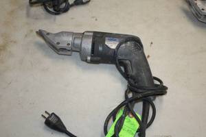 lot 373 image: Kett 18-GA Electric Power Shear KD-200