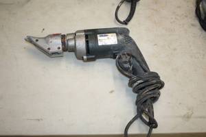 lot 376 image: Kett 1820-GA Electric Power Shear KD-400