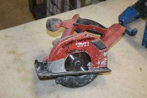 lot 377 image: Hilti 6-14-6-12 Cordless Circular Saw SCM18-A