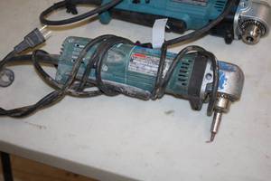 lot 412 image: Makita 38 Right Angle Drill DA301OF