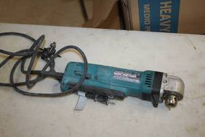 lot 414 image: Makita 38 Right Angle Drill DA301OF
