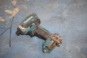 lot 418 image: Makita 18V Impact Driver XDT13