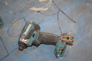 lot 419 image: Makita 18V Impact Driver XDT13