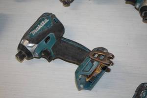 lot 427 image: Makita 18V Impact Driver XDT13