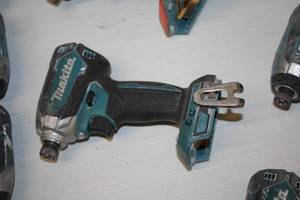 lot 429 image: Makita 18V Impact Driver XDT13